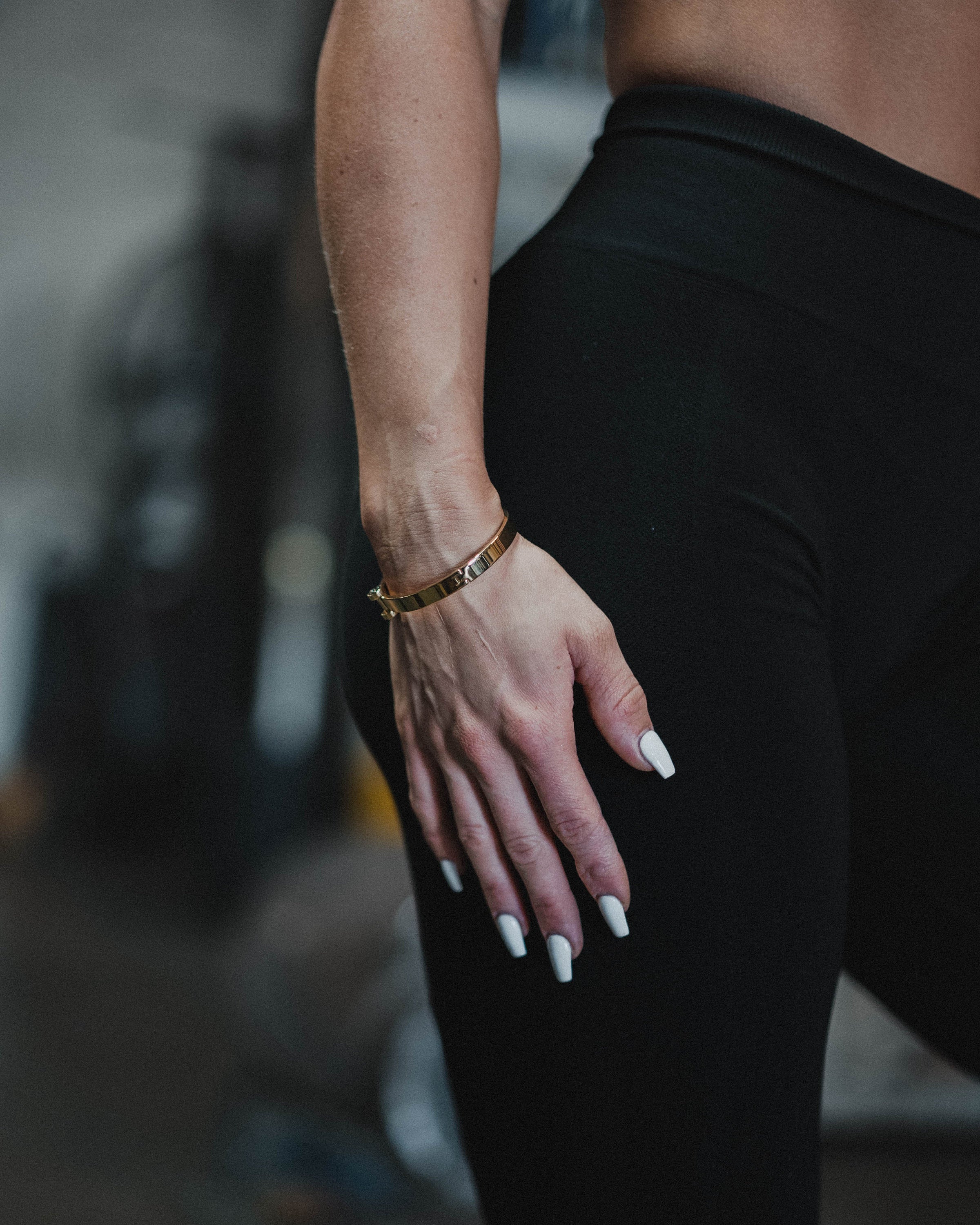 Dumbbell Bangle Bracelet, Dumbbell Pendant Bracelet, Weight Lifting Bracelet, Gym Jewelry, Gift for Gym Lover, Gym bracelet, Bangle Jewelry